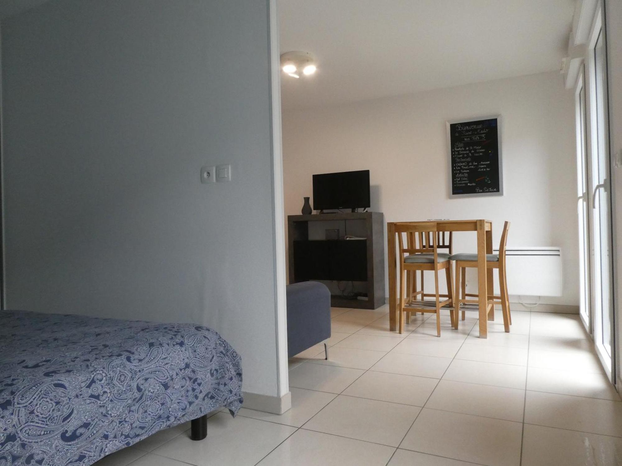 Quai Sud, T1 Bis-37m2, Terrasse, Parking, Et Vieille A Proximite Immediate Apartment Saint-Malo