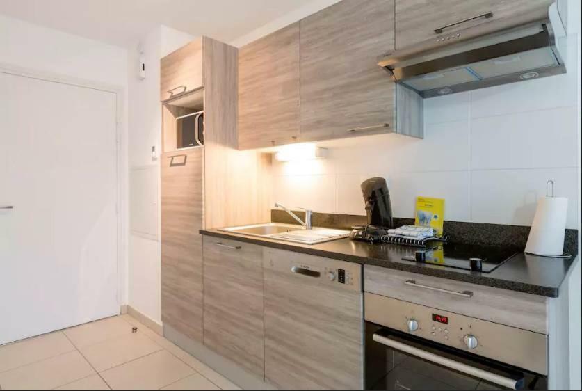 Quai Sud, T1 Bis-37m2, Terrasse, Parking, Et Vieille A Proximite Immediate Saint-Malo