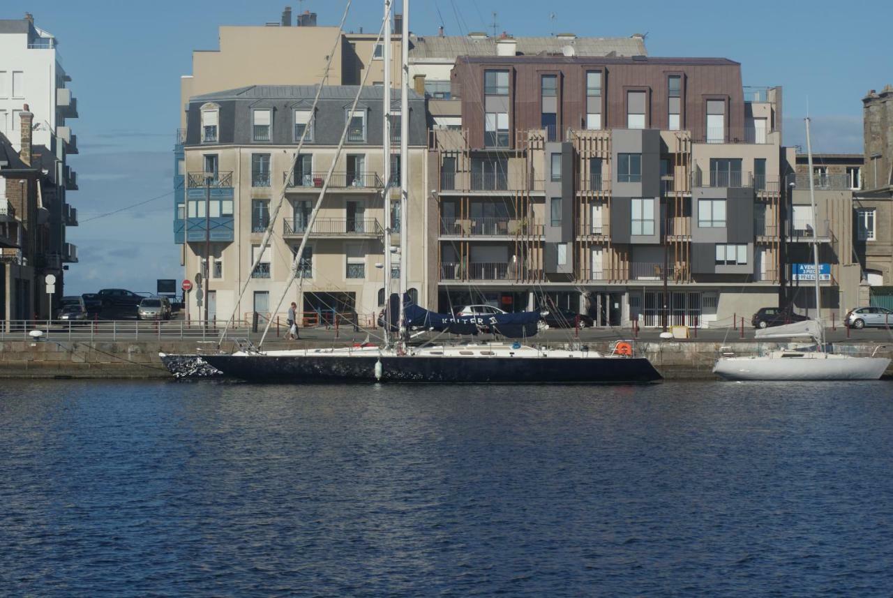 Quai Sud, T1 Bis-37m2, Terrasse, Parking, Et Vieille A Proximite Immediate