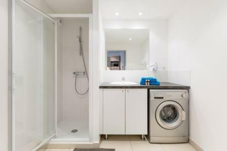 Quai Sud, T1 Bis-37m2, Terrasse, Parking, Et Vieille A Proximite Immediate Apartment